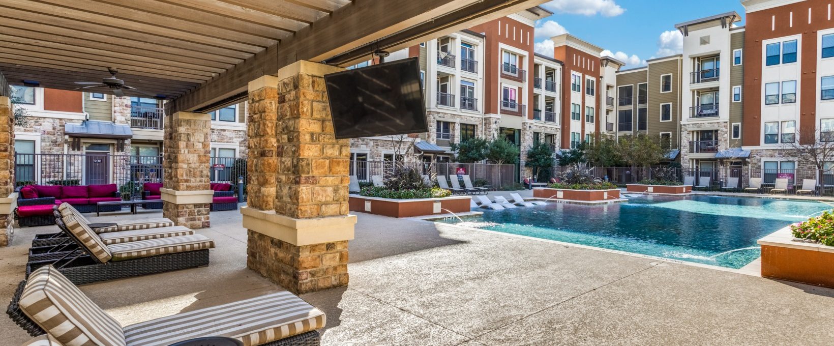 the pool at The Carson @ Twin Creeks